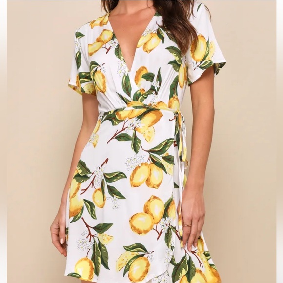 Lulus Dresses & Skirts - Lulu's NWT Floral Lemon Print Wrap Dress
